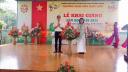 LĐ tặng hoa chúc mừng.jpg - 